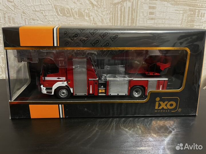Mercedes Benz Пожарная IXO 1:43