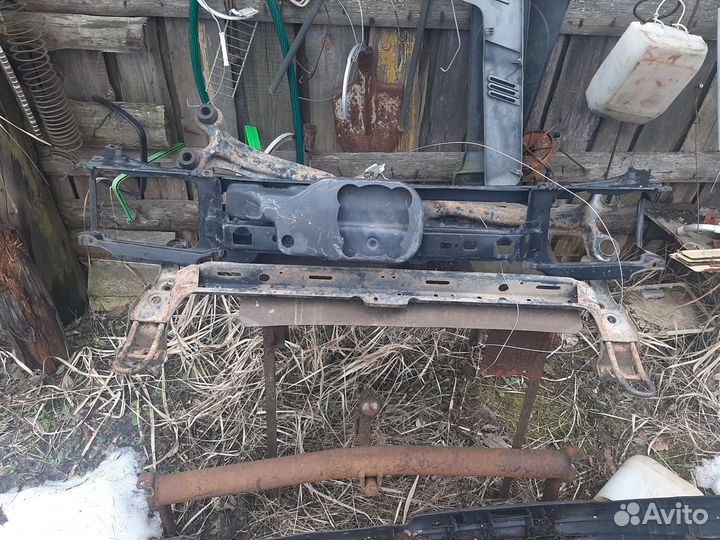 Запчасти на volkswagen passat b3