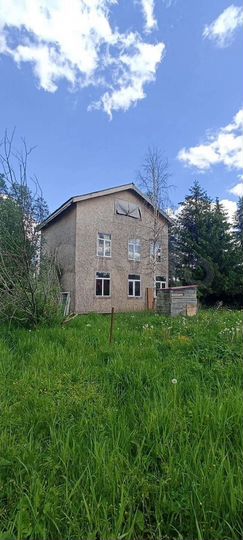 Дом 200 м² на участке 6 сот.