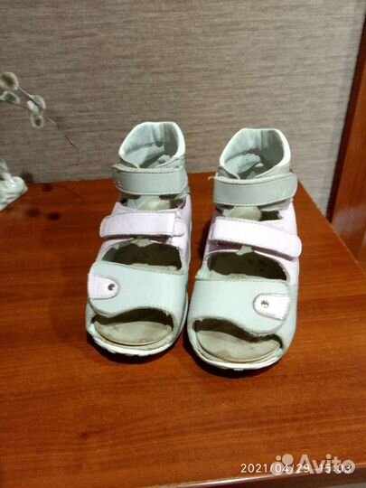 Сандалии для девочки