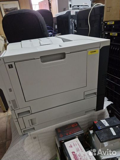 Цветной лазерный принтер hp laserjet cp5225