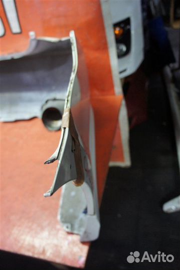 Бампер задний Toyota Crown GRS200 2009