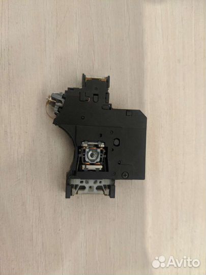 Лазер от PS3 Slim и лазер от Xbox 360 Slim