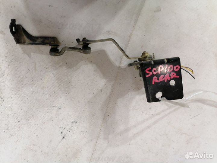 Датчик высоты дорожного просвета задний Toyota