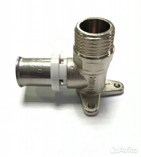 Пресс-фитинг – угольник с креплением (водорозетка)