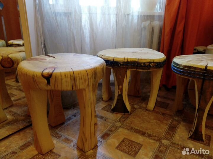 Табурет из массива кедра