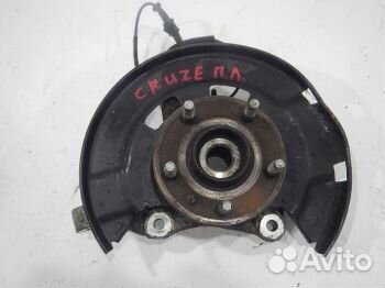 Кулак передний левый 13319480