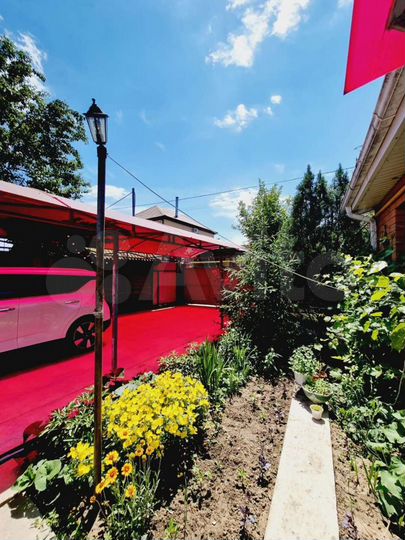 Дом 185 м² на участке 8 сот.