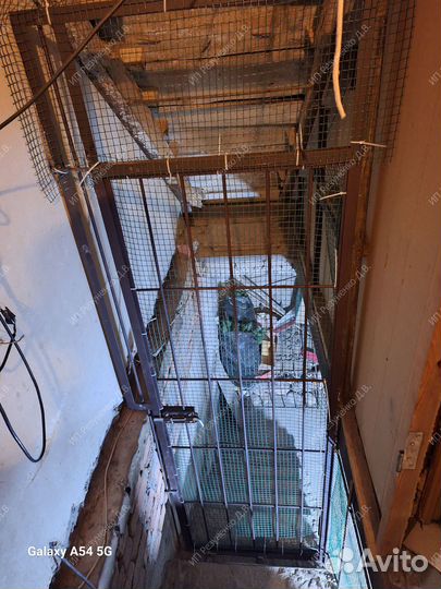 Входная дверь металлическая Серебристо-серая