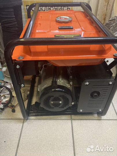 Бензиновый генератор hammer GNR5500B (новый)