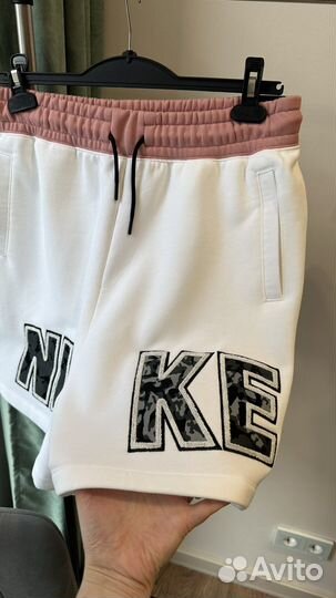 Шорты Nike размер L/M оригинал новые