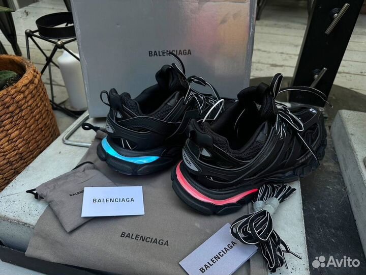 Balenciaga track 1 black LED