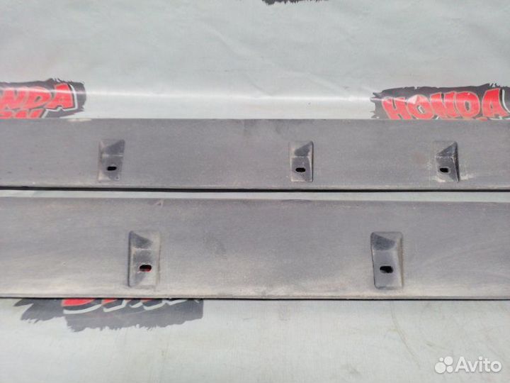 Накладка на порог Honda Cr-V RD8 K20A4 2006