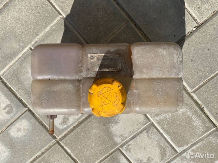 Бачок расширительный LADA 2171 универсал 1.6 2011