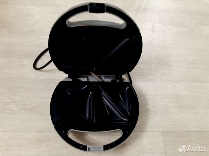 Бутербродница Vitek