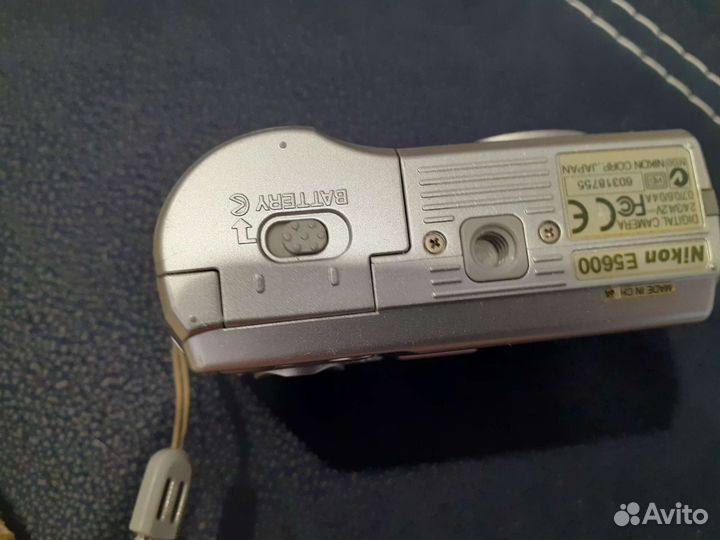 Компактный фотоаппарат nikon