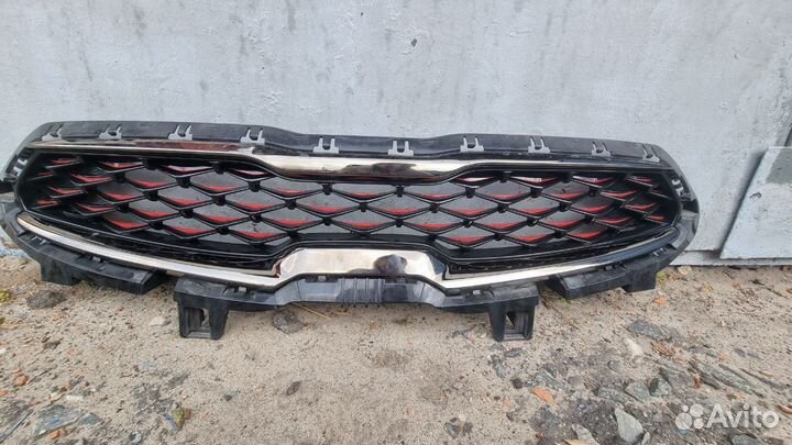 Решетка радиатора Kia cerato 3