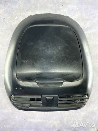 Бардачок + дефлектор воздушный Nissan Wingroad Y11