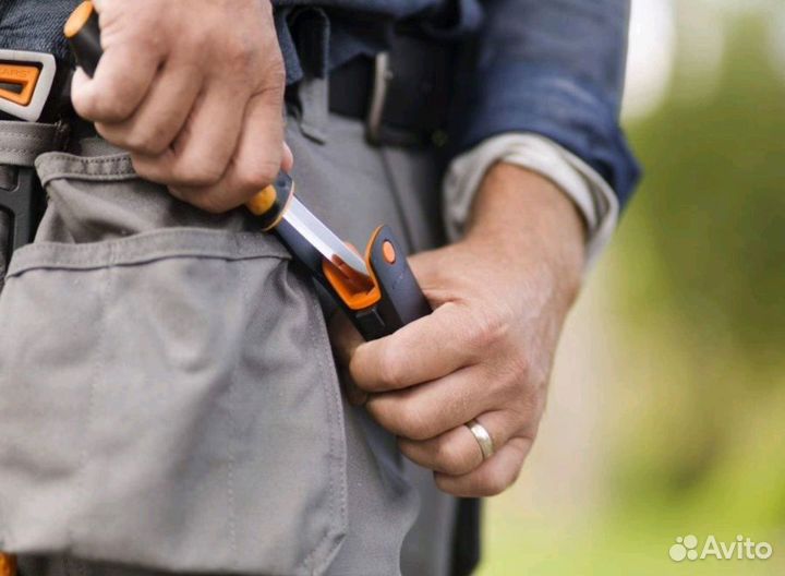 Новый тур набор Fiskars (топор, нож, пила)