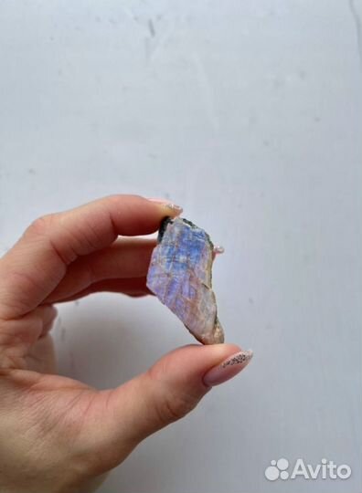 Лунный камень