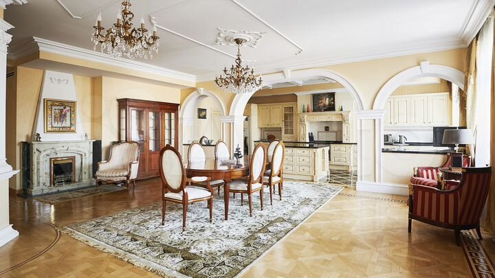 5-к. квартира, 300 м², 3/5 эт.