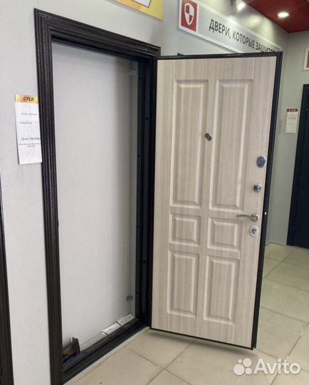 Двери входные и межкомнатные на складе
