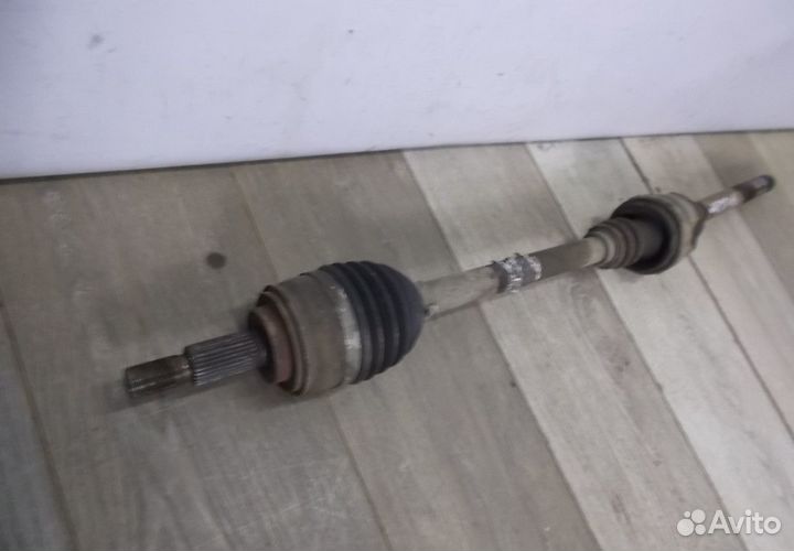 Привод правый бу Renault Fluence АКПП OEM 39100408