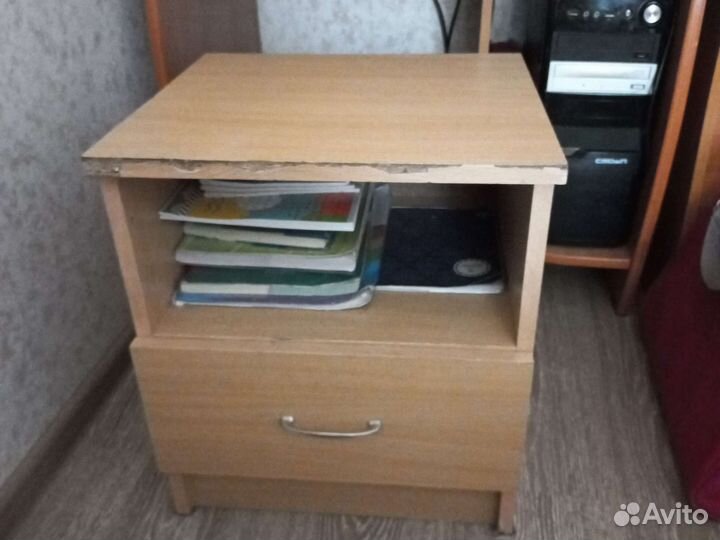 Тумба прикроватная
