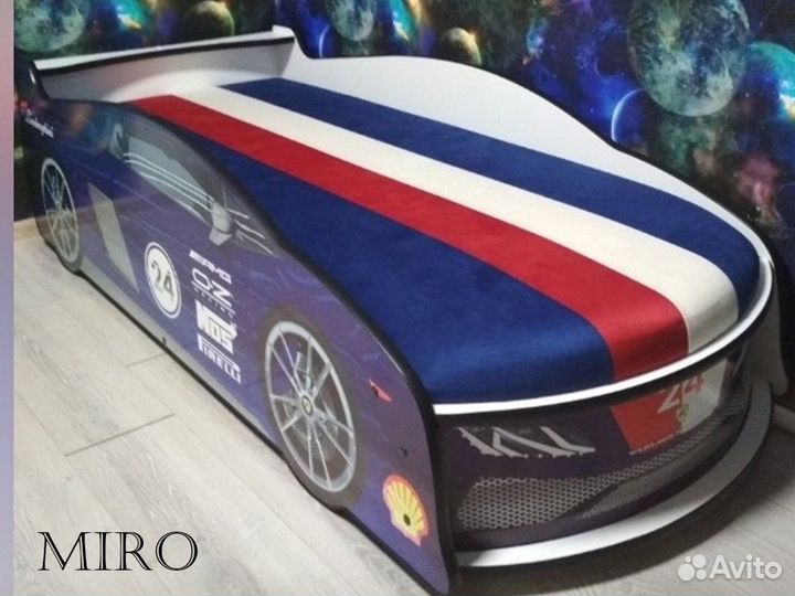 Детская кровать машина