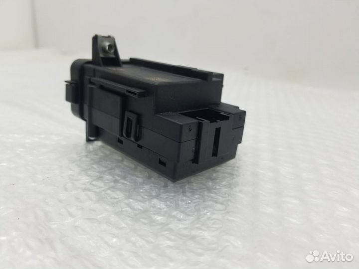 Замок зажигания audi 8K0909131D