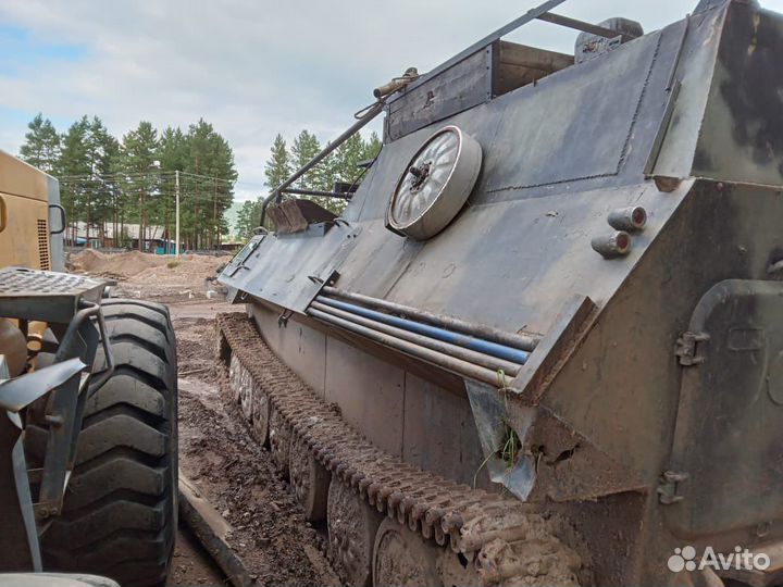 Продаётся гусеничный снегоболотоход