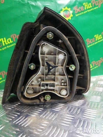 Фонарь задний левый Mitsubishi Carisma