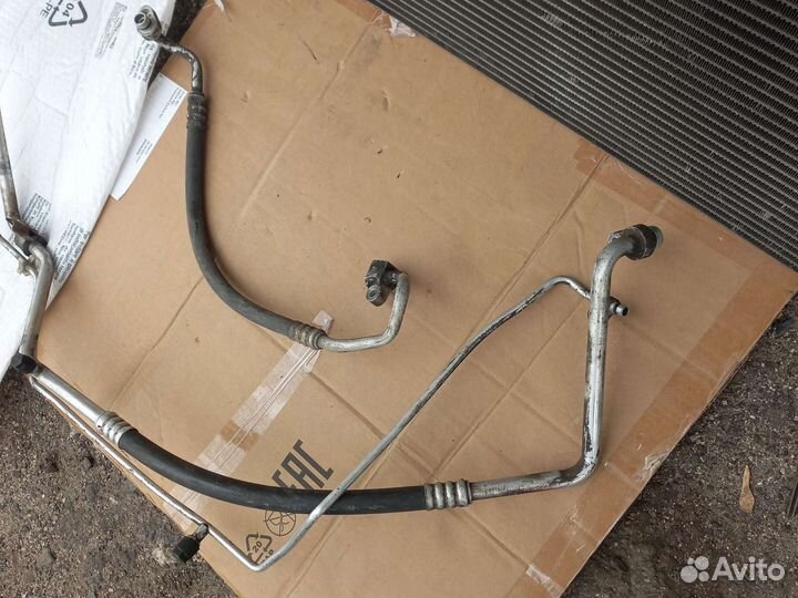 Nissan Almera N16 радиатор 92100BM407 трубки