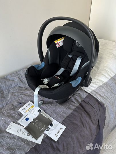 Cybex Автокресло Aton M i-Size 2022 Deep Black