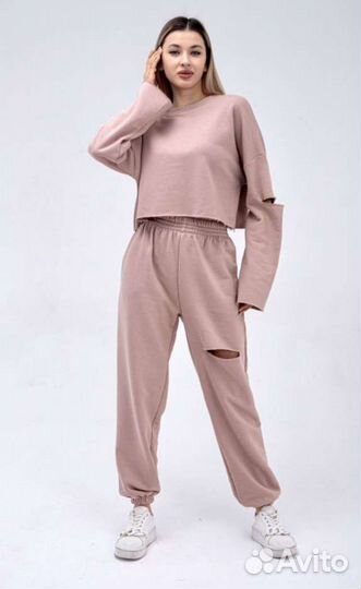 Спортивный костюм женский