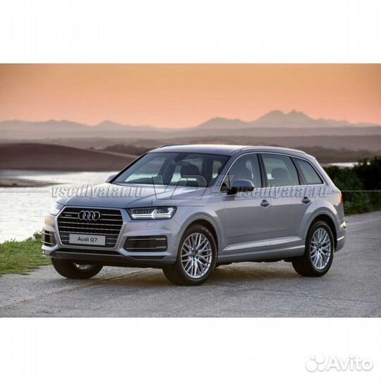 Плёнка для оклейки фар на автомобиле audi Q7 (2015
