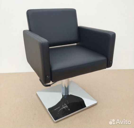 Парикмахерское кресло бу