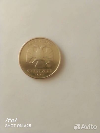 Монета номиналом в 10 2012