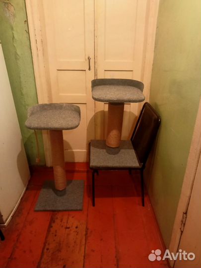 Когтеточка столбик с лежанкой