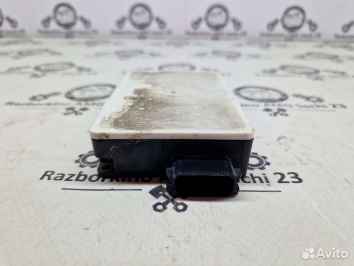 Радарный датчик контроля дистанции Mercedes W212