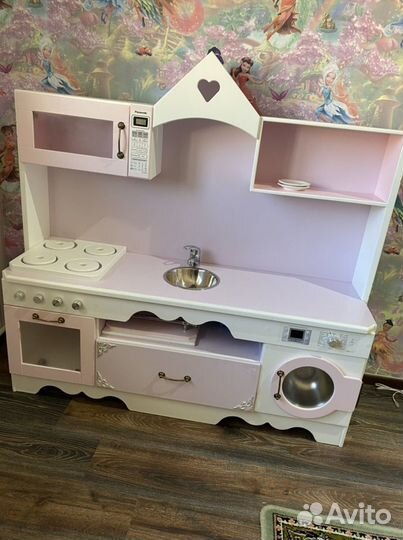 Детская кухня из натурального дерева
