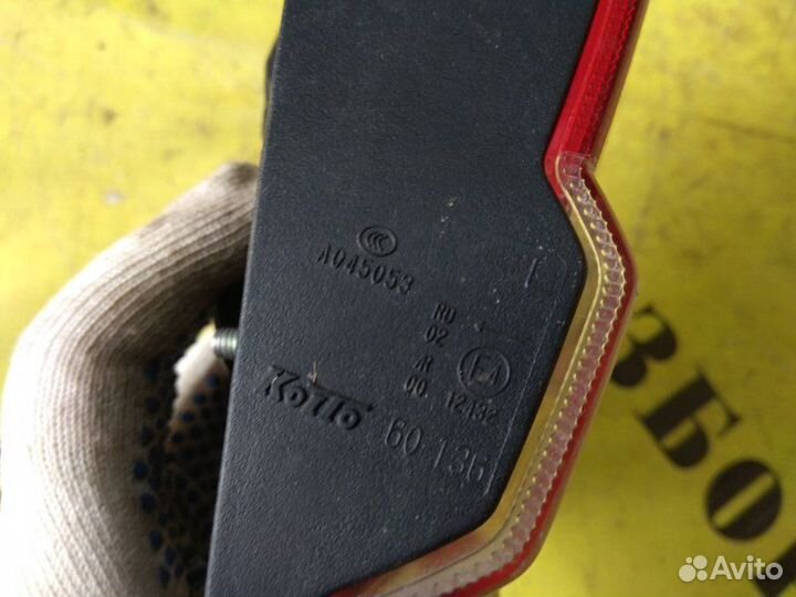 Фонарь задний левый внутренний Toyota Land Cruiser