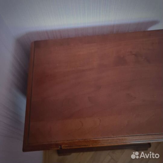 Тумбочка прикроватная из массива