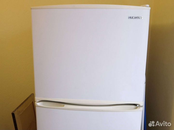 Холодильник Samsung NoFrost двухкамерный