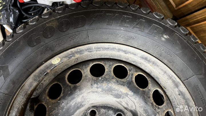 Goodyear Ultragrip Ice Arctic 195/65 R15 95T