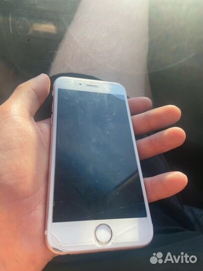 Телефон iPhone 6s