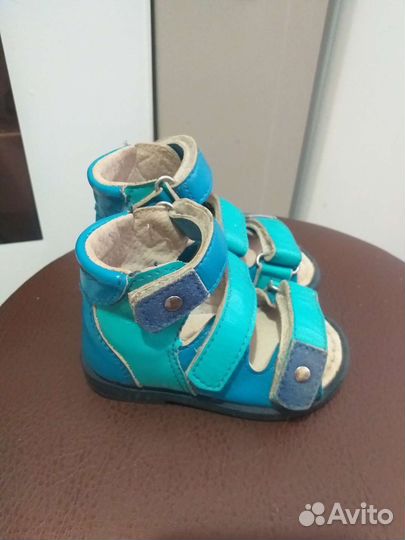 Сандали детские