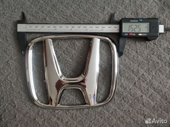 Эмблема Honda