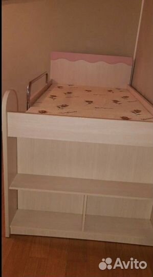 Кровать
