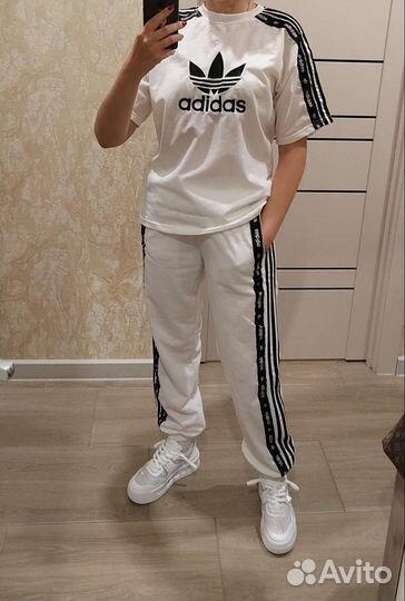 Спортивный костюм новый 46-48